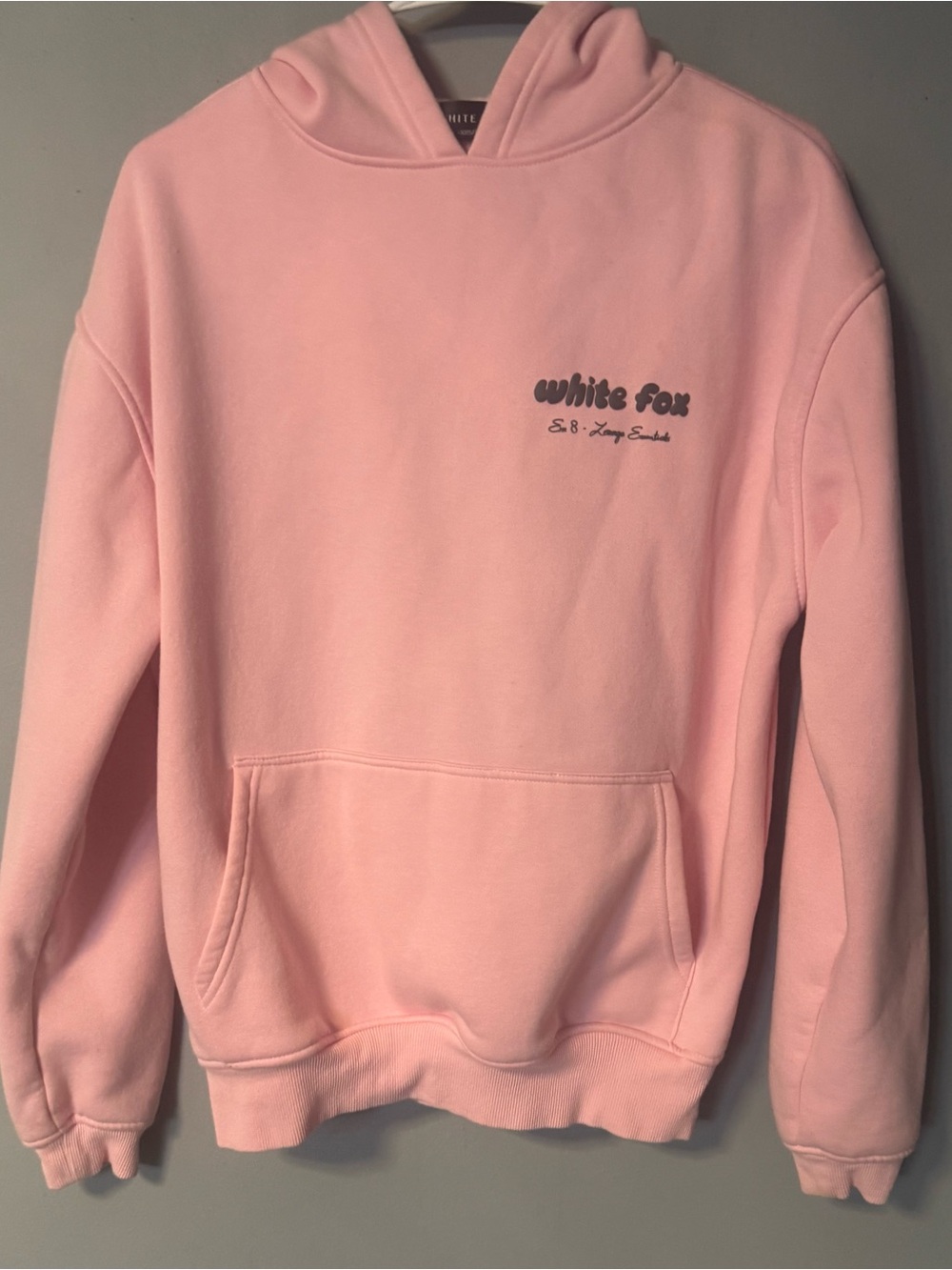 White Fox Boutique Women’s Pink Logo Crewneck Sweatshirt Size XXS